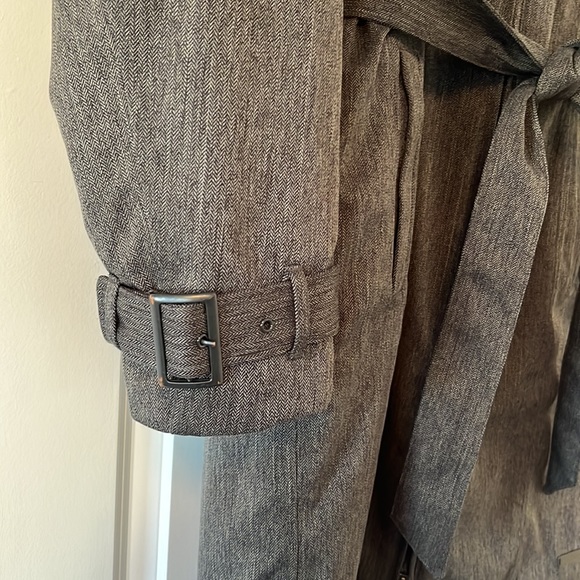 MERRELL brown herringbone pattern long winter coat. - Picture 3 of 8